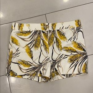 Tory Burch shorts -palm design- size 6
